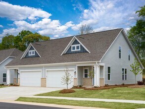 Amavi Mooresville in Mooresville, NC - Foto de edificio - Building Photo