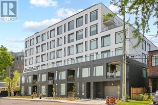 398 Roosevelt Ave in Ottawa, ON - Building Photo