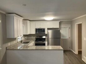 1915 Timothy Dr SW in Atlanta, GA - Building Photo