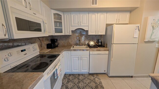 3000 S Course Dr in Pompano Beach, FL - Building Photo - Building Photo