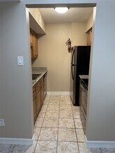 712 Memorial Mews St in Houston, TX - Foto de edificio - Building Photo