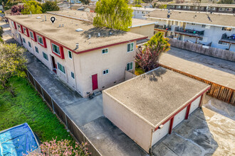 1253 Pacific Ave in San Leandro, CA - Foto de edificio - Building Photo