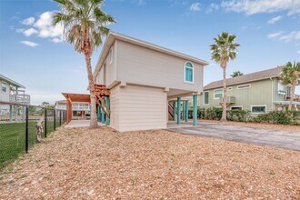 16520 Barbados Way in Jamaica Beach, TX - Building Photo - Building Photo