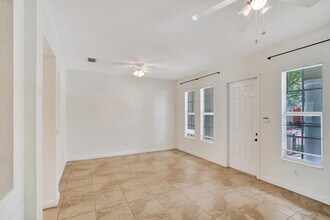 8308 NW 9th Ave in Boca Raton, FL - Building Photo - Building Photo