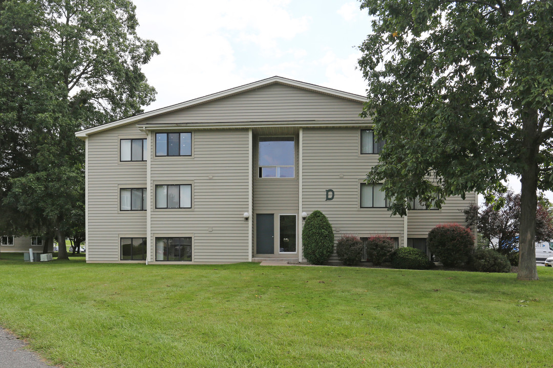 Willow Stream Apartments South in Liverpool, NY - Foto de edificio