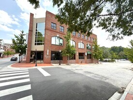 202 S Main St in Blacksburg, VA - Building Photo
