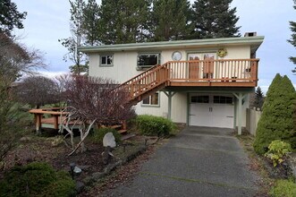 215 Amber Ln in Sequim, WA - Building Photo - Building Photo