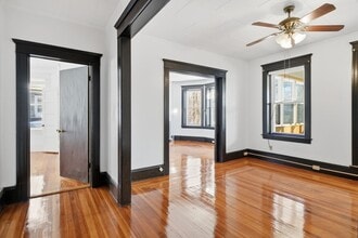 44 Bardwell St in South Hadley, MA - Foto de edificio - Building Photo