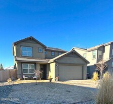 2285 Symphony Way in Reno, NV - Building Photo