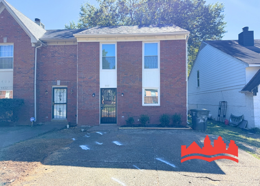 5555 Blossom Ln in Memphis, TN - Building Photo