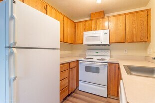12709 SE Lydia Ct in Portland, OR - Building Photo