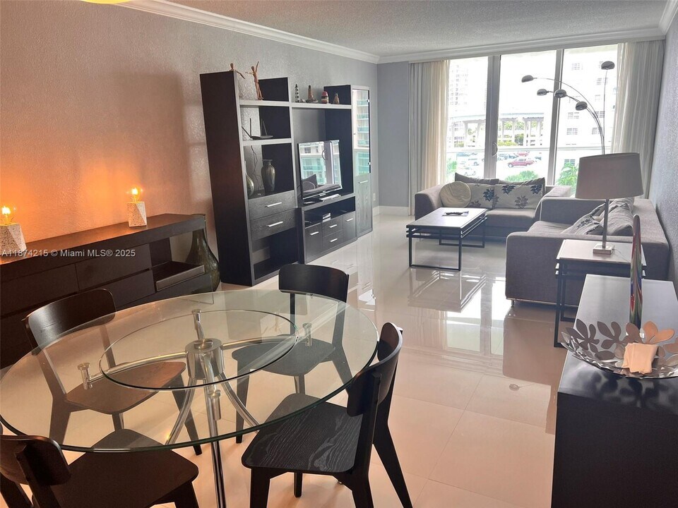 19380 Collins Ave, Unit 601 in Sunny Isles Beach, FL - Building Photo