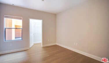 340 Hauser Blvd in Los Angeles, CA - Building Photo - Building Photo