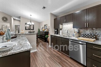 8921 Hunters Creek Dr in Indianapolis, IN - Building Photo - Building Photo