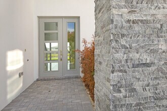8068 Laurel Falls Dr in Boca Raton, FL - Building Photo - Building Photo