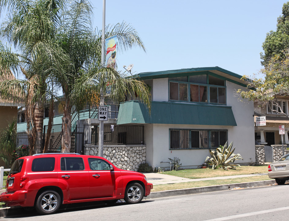 6131 Rugby Ave in Huntington Park, CA - Foto de edificio