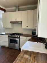 327 Grove St in Roseville, CA - Building Photo - Building Photo
