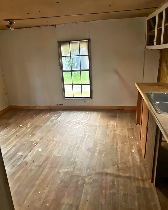 121 S Pine St in Nashville, AR - Building Photo