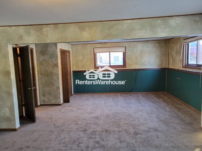 1465 Cottonwood Rd in St. Cloud, MN - Building Photo - Building Photo