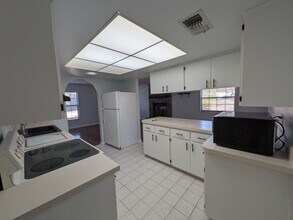 2510 W Dolphin Dr in Citrus Springs, FL - Building Photo - Building Photo