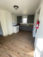 807 Wood St in Valparaiso, IN - Building Photo - Building Photo