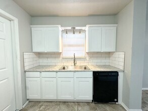 1000 SW 3rd St in Moore, OK - Building Photo - Building Photo