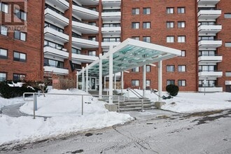 20 Chesterton Dr in Ottawa, ON - Building Photo - Building Photo