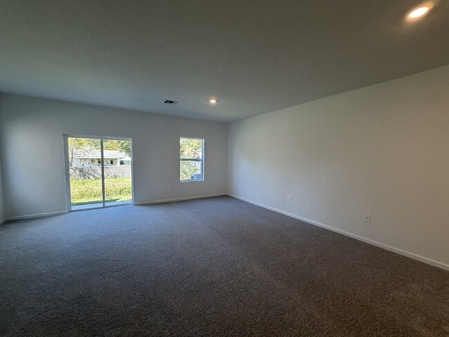 5462 NW 22nd Dr in Gainesville, FL - Building Photo - Building Photo
