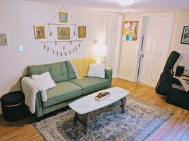 110 Lanark Rd, Unit 15