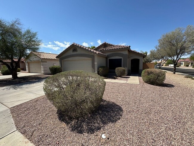 13434 W Post Dr in Surprise, AZ - Building Photo - Building Photo
