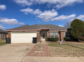 2601 Little Nolan Rd in Killeen, TX - Building Photo