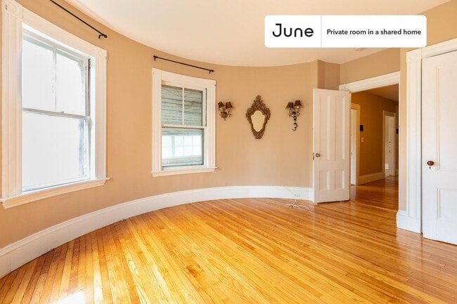 Private bedroom in 6 bed/2 bath Home in Boston, MA - Building Photo - Building Photo
