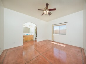 7464 E Poinciana Pl in Tucson, AZ - Foto de edificio - Building Photo