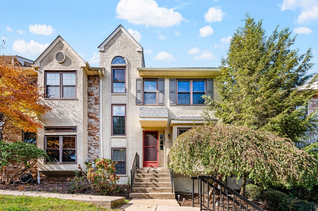 1430 Redwood Ct in West Chester, PA - Foto de edificio