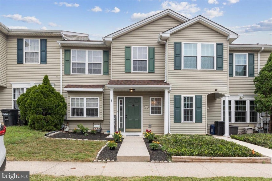 105 Pin Oak Ct, Unit 1 in Collegeville, PA - Building Photo