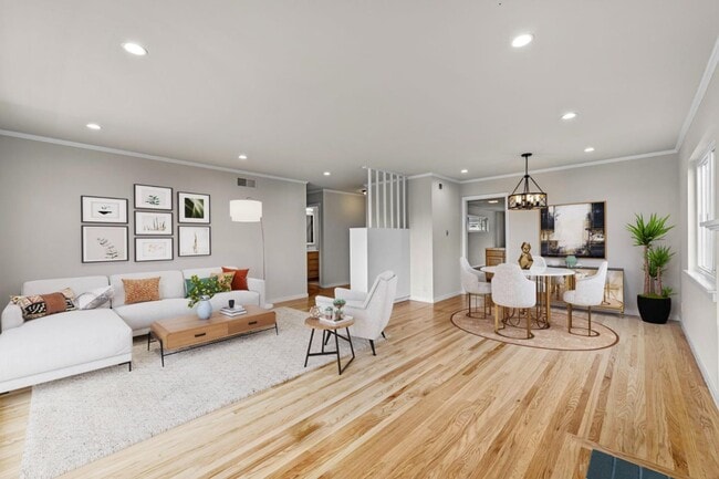 property at 526 Redwood Ave