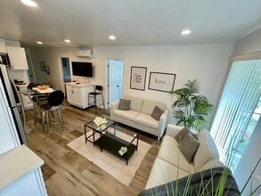 23203 Ingomar St in Los Angeles, CA - Building Photo - Building Photo