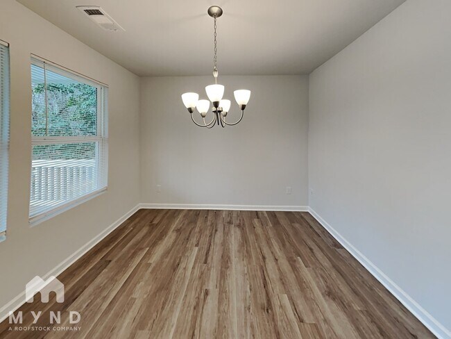 1080 Ada Ave NW in Atlanta, GA - Foto de edificio - Building Photo