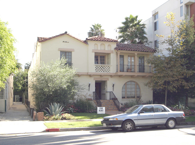 120 N Hamilton Dr in Beverly Hills, CA - Building Photo - Building Photo