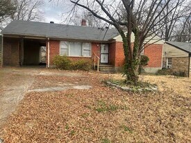 3602 Hallbrook St in Memphis, TN - Building Photo