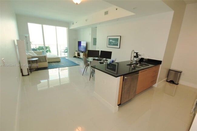 property at 950 Brickell Bay Dr