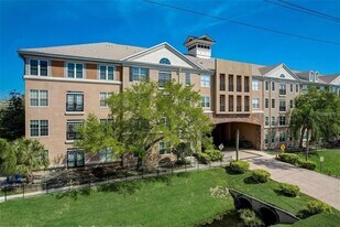 4221 W Spruce St in Tampa, FL - Building Photo