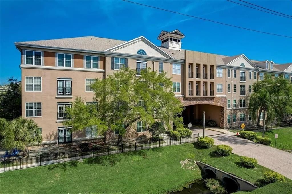 4221 W Spruce St in Tampa, FL - Building Photo