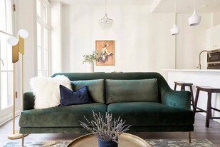 800 Gravier St in New Orleans, LA - Building Photo