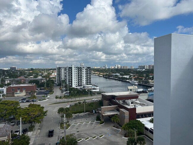 3100 NE 49th St in Fort Lauderdale, FL - Building Photo - Building Photo