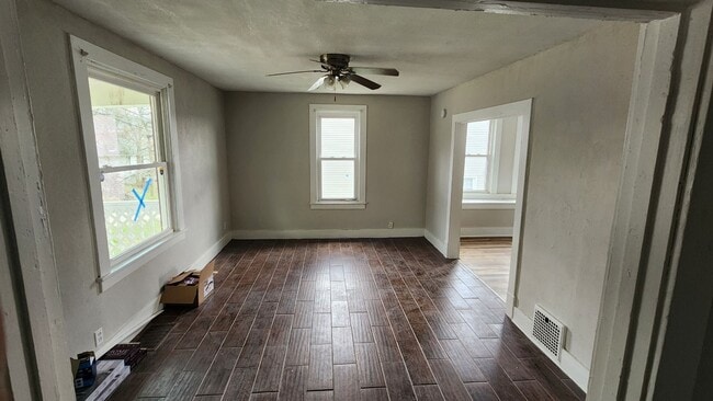 910 Scott Ave in Jeannette, PA - Building Photo - Building Photo