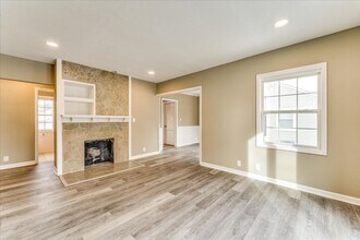 1613 N Burns Ave in Wichita, KS - Foto de edificio - Building Photo