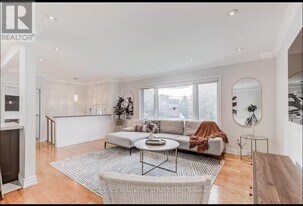 96 Wyndcliff Crescent in Toronto, ON - Building Photo