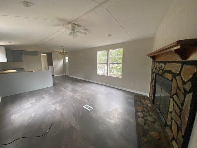 4963 Bud St SE in Southport, NC - Building Photo - Building Photo