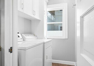 921-923 W 30th St in Los Angeles, CA - Building Photo - Building Photo